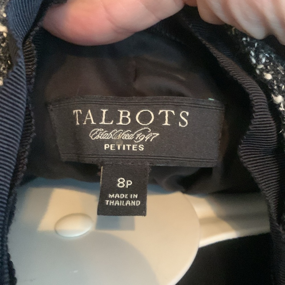 Talbots dressy blazer. Fully lined.‎ Worn once. 139 retail - Picture 3 of 9